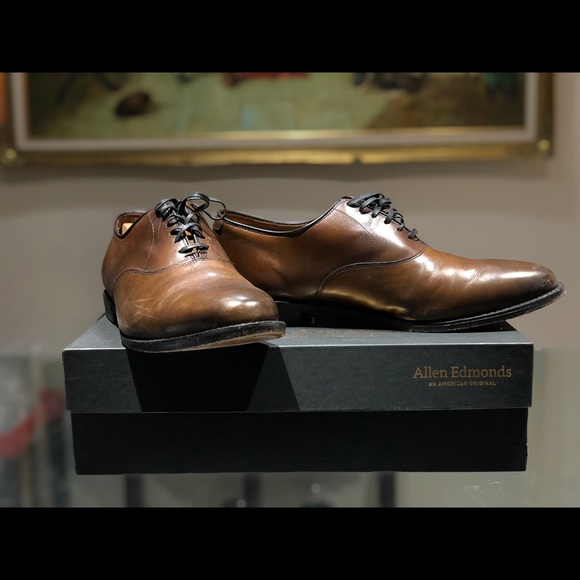 Allen Edmonds - Picture 2 of 4